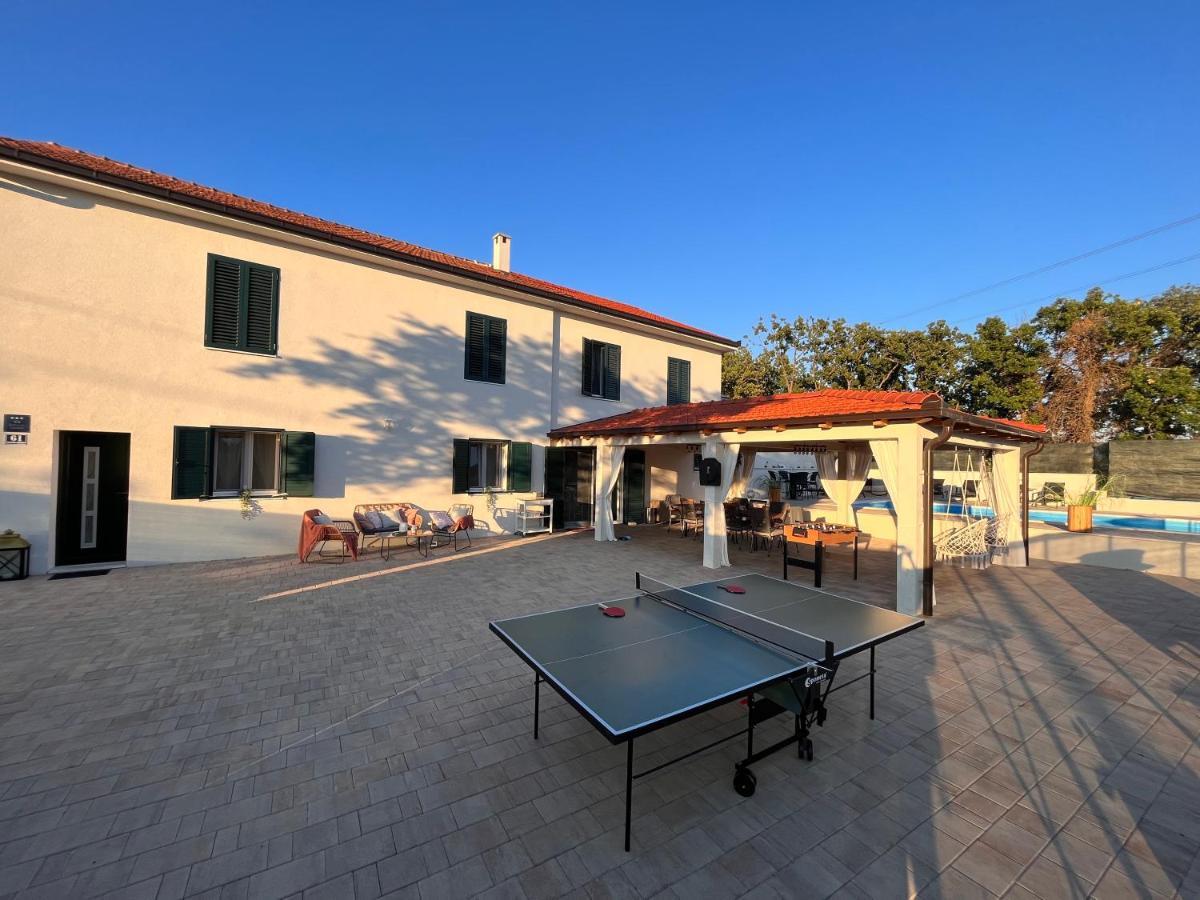 Holiday Home Calma Imotski Luaran gambar