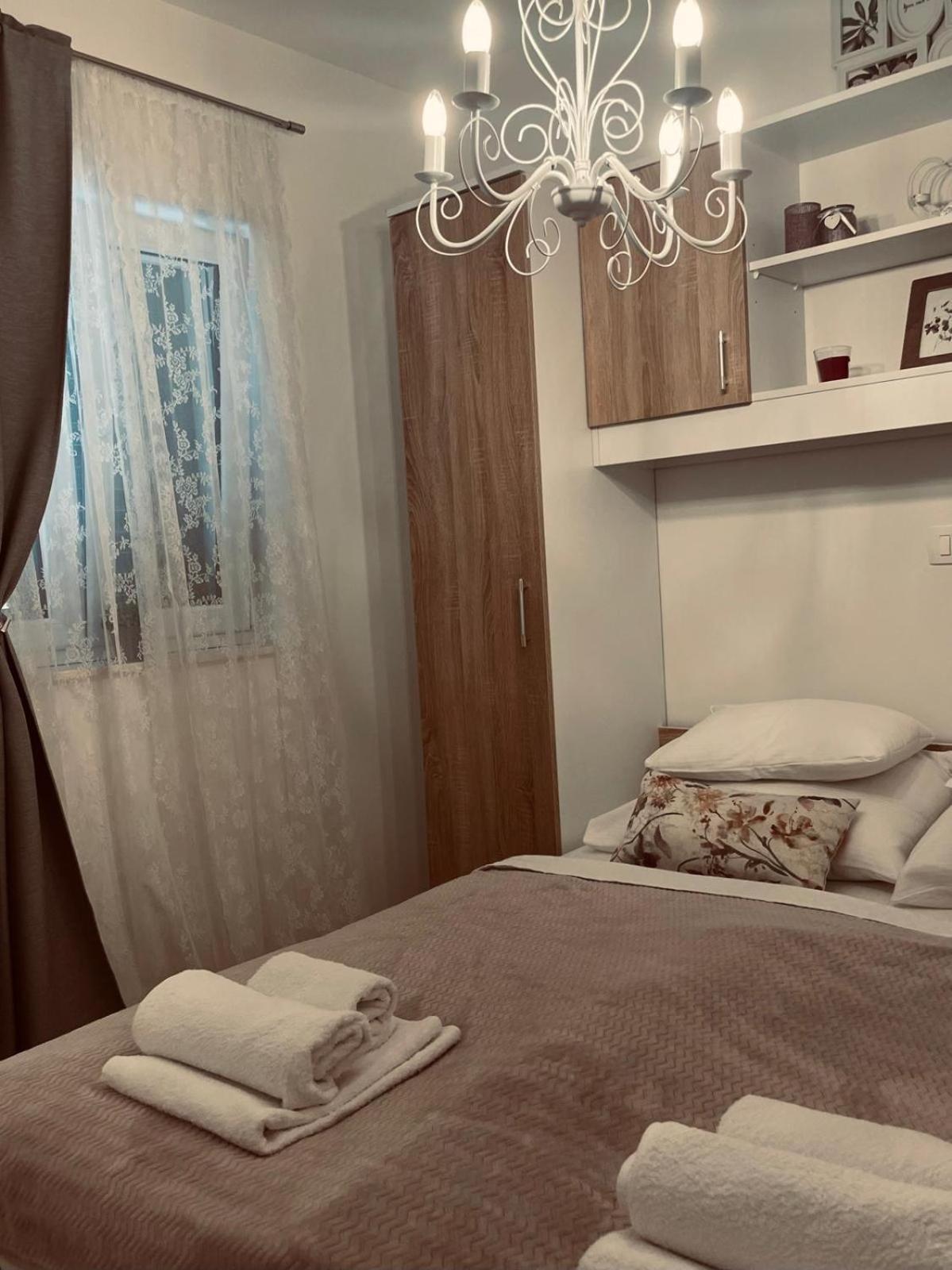 Holiday Home Calma Imotski Luaran gambar